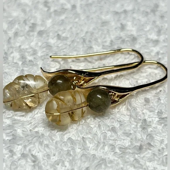 💋🎀genuine carved citrine and labradorite earrings with tulip wires-NWT - Picture 6 of 8